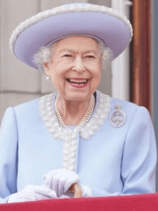 Sovereign Elizabeth II shows up two times on castle gallery